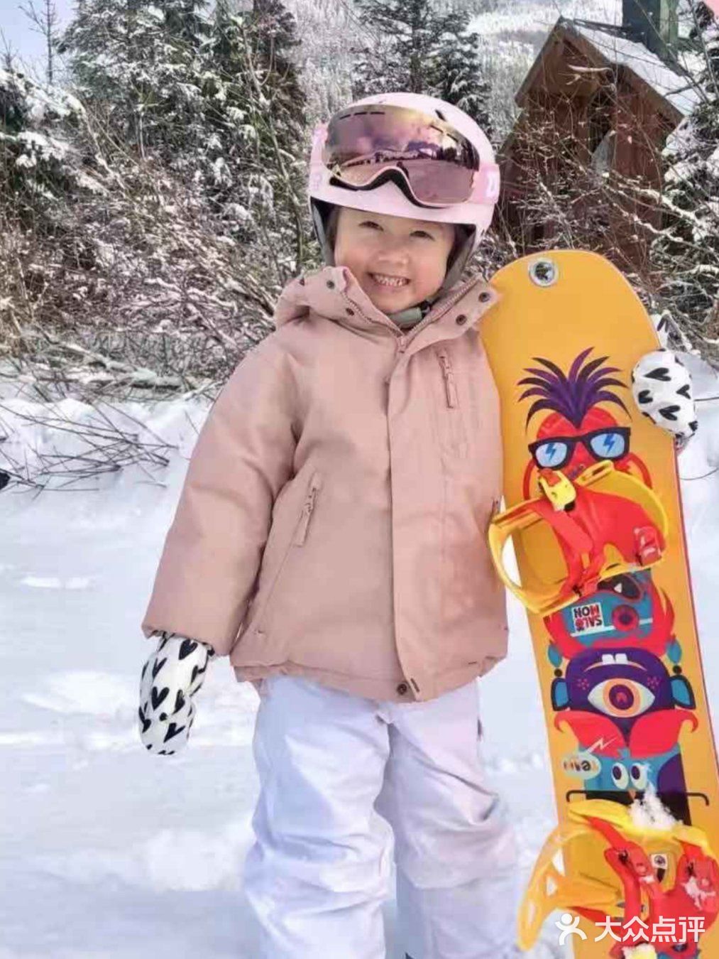 这个滑雪宝宝的笑容要融化我的心啦！