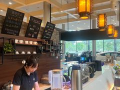 -成都中升之星奔驰4S店