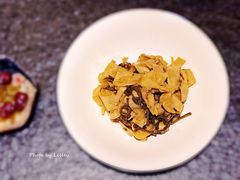 香椿拌面筋-丝路金桃·新疆菜(徐汇店)