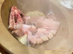 石锅鱼-云尊府蒸汽石锅鱼云南菜(龙旗店)