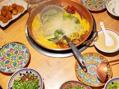 -洱火云南酸菜牛肉火锅(石景山当代商城店)