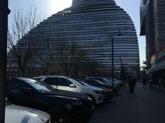 -新荟城购物中心-停车场