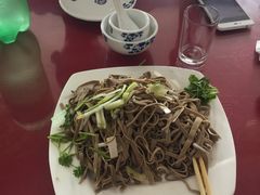 -溢心园香河肉饼总店