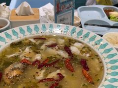 -姚姚酸菜鱼·金戈戈香港豉油鸡(喜荟城联名店)
