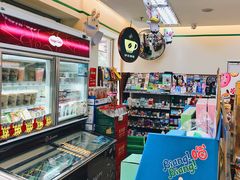 -全家便利店(新闸路二店)