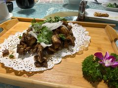 馕坑果木烤羊排-巴扎美食·新疆菜·西域歌舞表演餐厅(新疆大厦店)