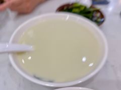 -李与白包子铺(桐梓林店)
