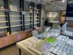 -瑞司视光眼镜·蔡司战略合作眼镜店(新街口店)