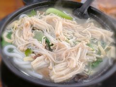 -丽虹云南过桥米线(兴工街店)