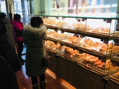 面包甜点陈列柜-新侨三宝乐面包店(崇文门店)