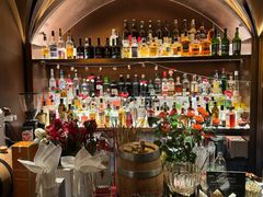 -Mogul Eatery·大亨餐酒馆