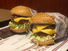 -The Habit Burger Grill 哈比特汉堡(复兴soho店)