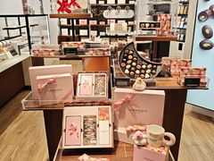 -Laderach 莱德拉(上海环贸iapm店)