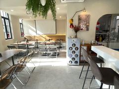 -Fridi Patisserie Cafe