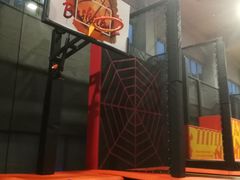 -嗨翻Hi-Fun竞技主题乐园·蹦床亲子生日轰趴(国光1937店)