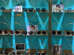 -英伦眼镜蔡司依视路折扣店(通州万达店)