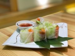 牛油果三文鱼春卷-梦味精致日本料理(新地假日广场店)