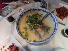 -南京金牛湖巨碗鱼头