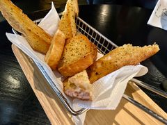 餐前面包-C&R西班牙餐厅