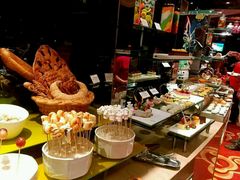 -荣誉国际酒店-云顶旋转餐厅