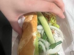 -Bánh Mì Huynh Hoa