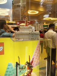 -乐高品牌旗舰店(人民广场店)