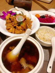 -臻康乃馨月子中心(集美店)