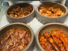 -金滏山·烤肉海鲜火锅自助(襄阳万达店)