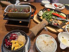 -云海肴·汽锅鸡·云南菜(天山百盛优客店)