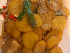 -鱼鲜饭香·招牌汽锅剁椒鱼头王