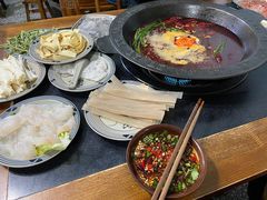 -重庆故事姊妹老火锅(财经学院店)