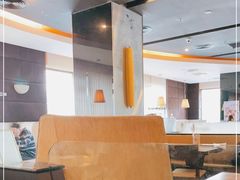 大堂-必胜客(机场路店)