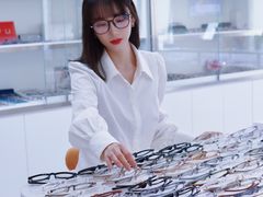 -潘多拉眼镜·蔡司依视路明月(潘家园店)