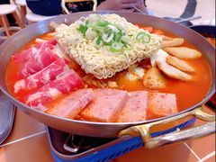 泡菜肥牛部队锅-春熙台韩国料理·章鱼肥牛(西丽店)