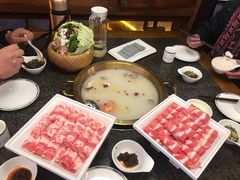 -小天鹅火锅·一线江景洪鼎旗舰店(洪崖洞店)