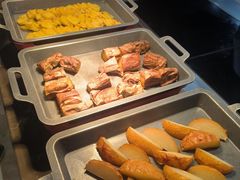 -南郊宾馆·风味自助餐厅·山东十六地市特色菜