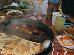 -赵美丽·重庆社区火锅·直营店(火车东站·中豪国际店)