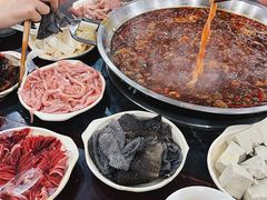 纯鲜毛肚-储奇门鳝鱼火锅(总店)