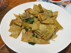 -黄泥岗·地道湖北菜(奥特莱斯店)