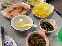 -光头药膳鸡(莱茵小镇店)