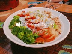 海鲜牛油果沙拉-烛影拾光观景餐厅·创意菜·摄影·小提琴(大唐不夜城店)