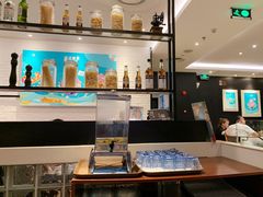 大堂-必胜客(证大大拇指店)
