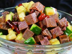 酱牛肉拍黄瓜-天怡興·百年蒸饺(万豪广场店)