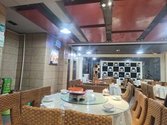 -昱龙大盆牛蛙馆(三兴街总店)