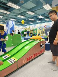 -莫莉幻想儿童乐园(三河燕郊永旺店)