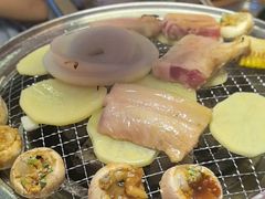 -叽叽扎扎烤肉场(生态城万达店)