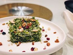 马恩蜂蜜黄芥坚果色拉-A One Kitchen·南京精菜馆(晶丽酒店店)