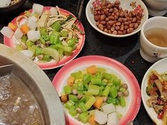 -沸炉重庆老火锅(军事博物馆店)