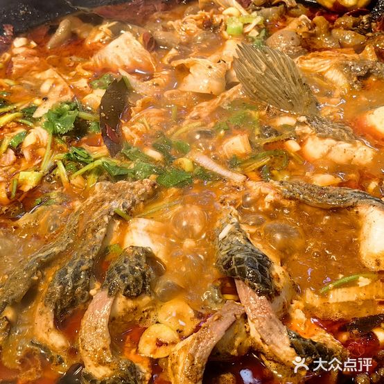 东北木火铁锅炖鱼村(泾阳店)