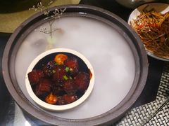 石烹红烧肉-茶叁酒肆·楚味江湖(菱角湖店)